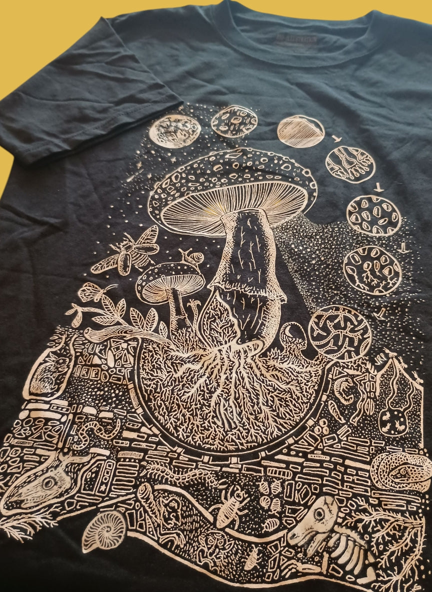 Fluorescent T-shirt Mycelium brown