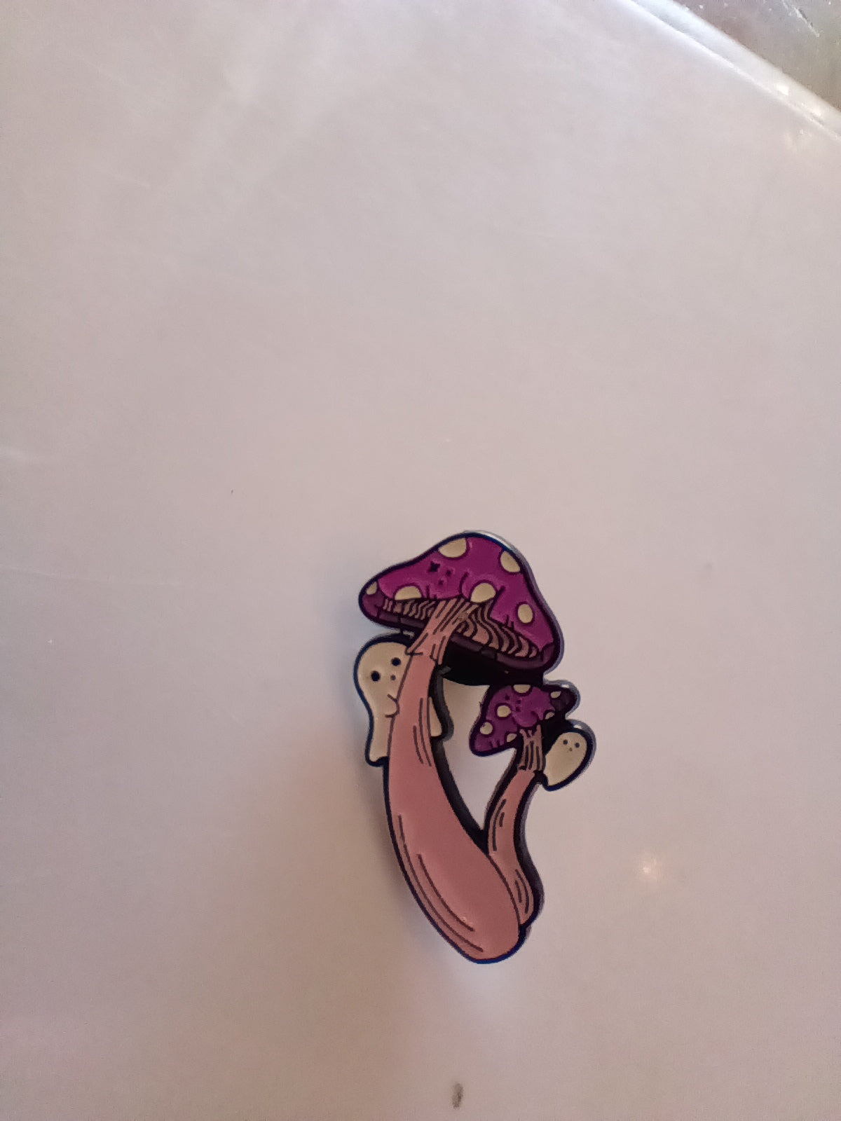 Pin Metalico Honguito